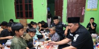 Bid TIK Polda Riau Gaungkan Green Policing saat Buka Puasa Bersama Anak Panti