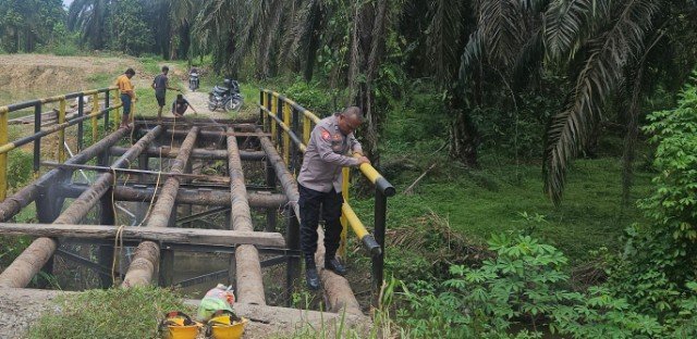 Warga Sambut Antusias, Pembangunan Jembatan Sei Silam di Pulau Jambu Capai 5 Persen IMG-20260411-WA0037_copy_640x312