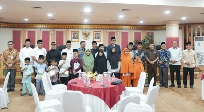 Momen-Ramadhan-Pimpinan-dan-Anggota-DPRD-Riau-Pererat-Silaturahmi-Lewat-Buka-Bersama-2