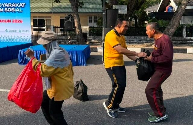 Sambut Hari Bhayangkara ke-80, Polda Riau Gelar Olahraga Bersama dan Bagikan 1.000 Paket Bansos