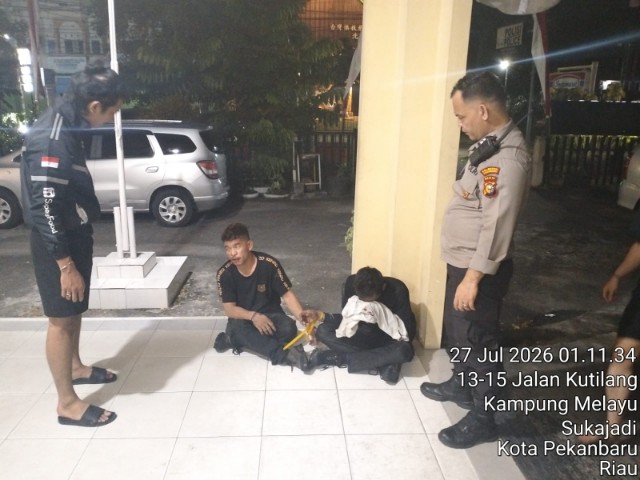 Kabur Usai Kepergok Curi Trafo PLN di Siak, Dua Pelaku Ditangkap Warga di Pekanbaru IMG-20260727-WA0019