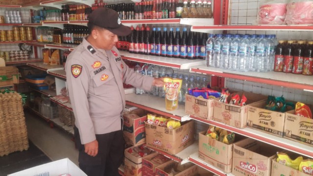 Polsek Senapelan Pantau Stok dan Harga Sembako, Pastikan Pasokan Aman serta Harga Tetap Stabil IMG-20260810-WA0027