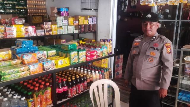 Polsek Senapelan Intensifkan Monitoring Sembako, Pastikan Stok Aman dan Harga Tetap Stabil IMG-20260827-WA0010